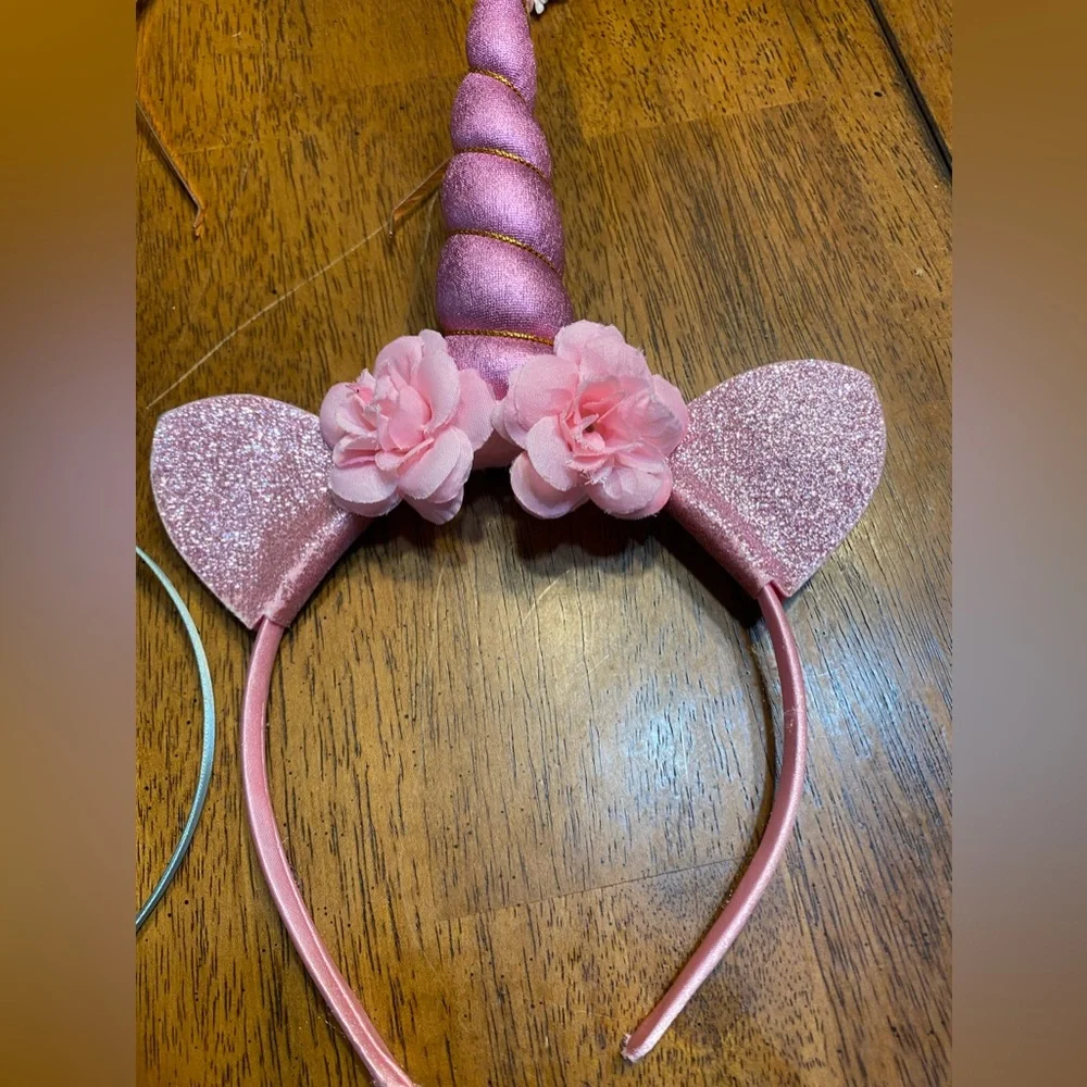 Child’s head bands.  Eight total.